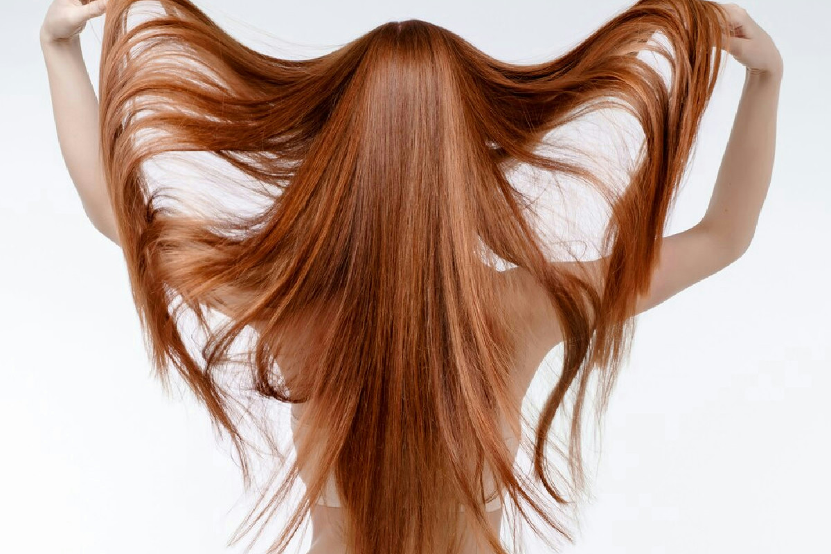 La vitamina A rende i capelli forti e luminosi: cosa succede se manca davvero nella dieta?