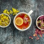 Le tisane giuste ti aiutano a dormire: 5 infusi preziosi contro stress, ansia e notti agitate